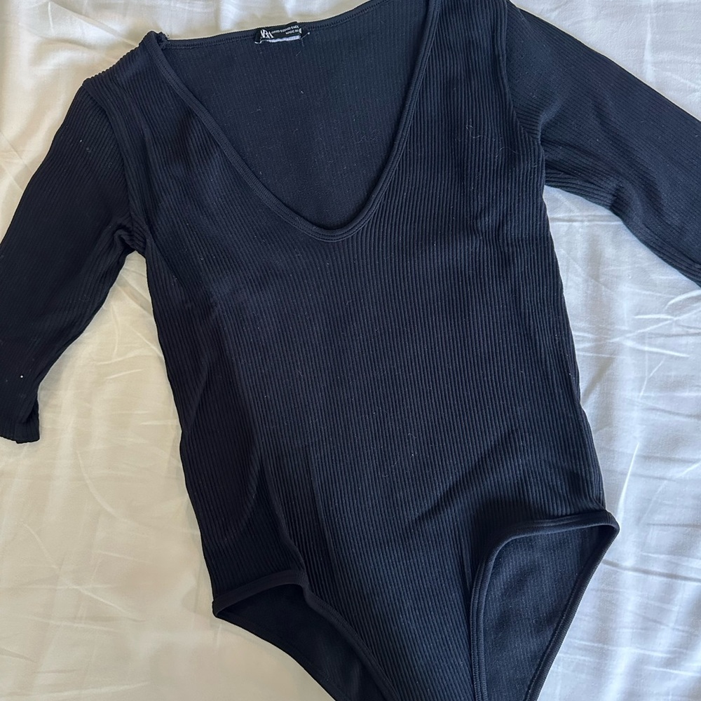 SOLD - Zara Black Ribbed Scoop Neck Quarter Sleeve Bodysuit
